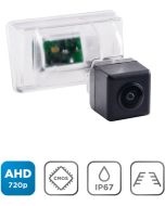 Штатная камера заднего вида SWAT VDC-157AHD для Mazda